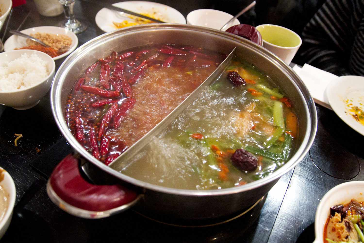 20121210-hot-kitchen-hot-pot-base-robyn-lee.jpg