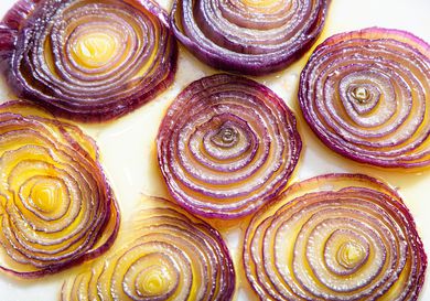 Sliced cooked onion rounds