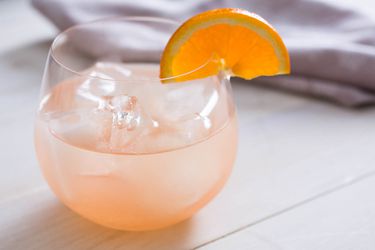 20150622-3-ingredient-cocktail-great-gatsby-vicky-wasik.jpg