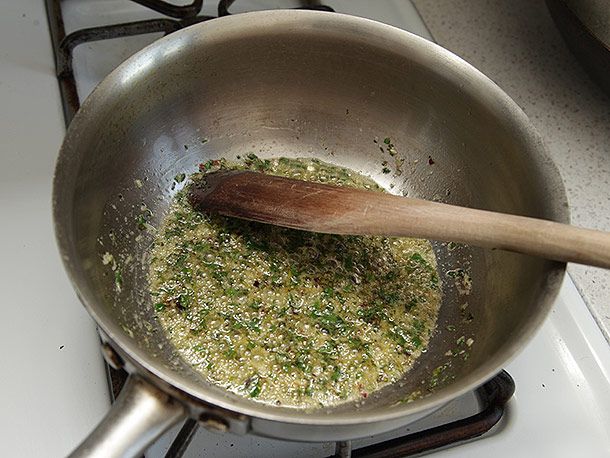 garlic butter with parsley