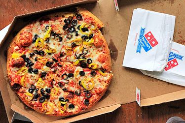 20120325-dominos-when-to-order-2.jpg