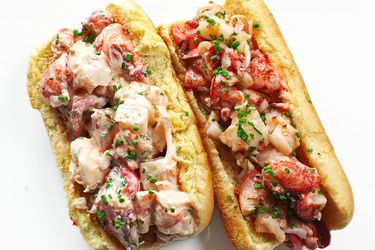 20161208-sous-vide-lobster-59-lobster-roll-duo.jpg