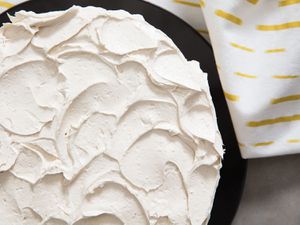 20190226-freeze-dried-fruit-buttercream-banana-vicky-wasik-5