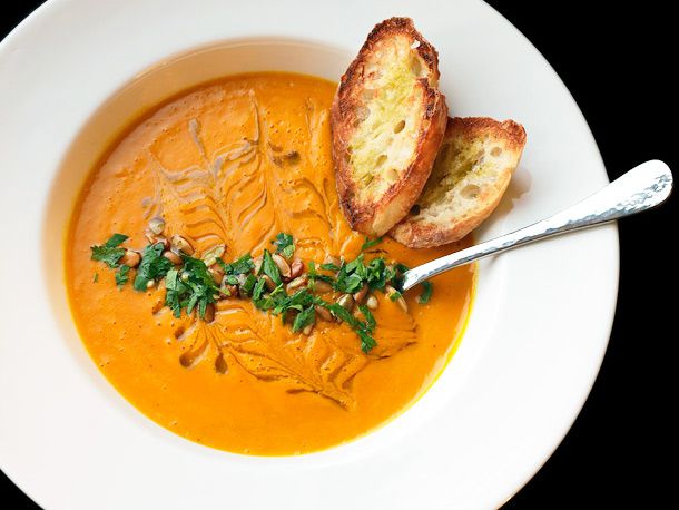 Vegan: Roasted Squash and Raw Carrot Soup
