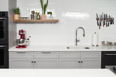 20200312-empty-studio-kitchen