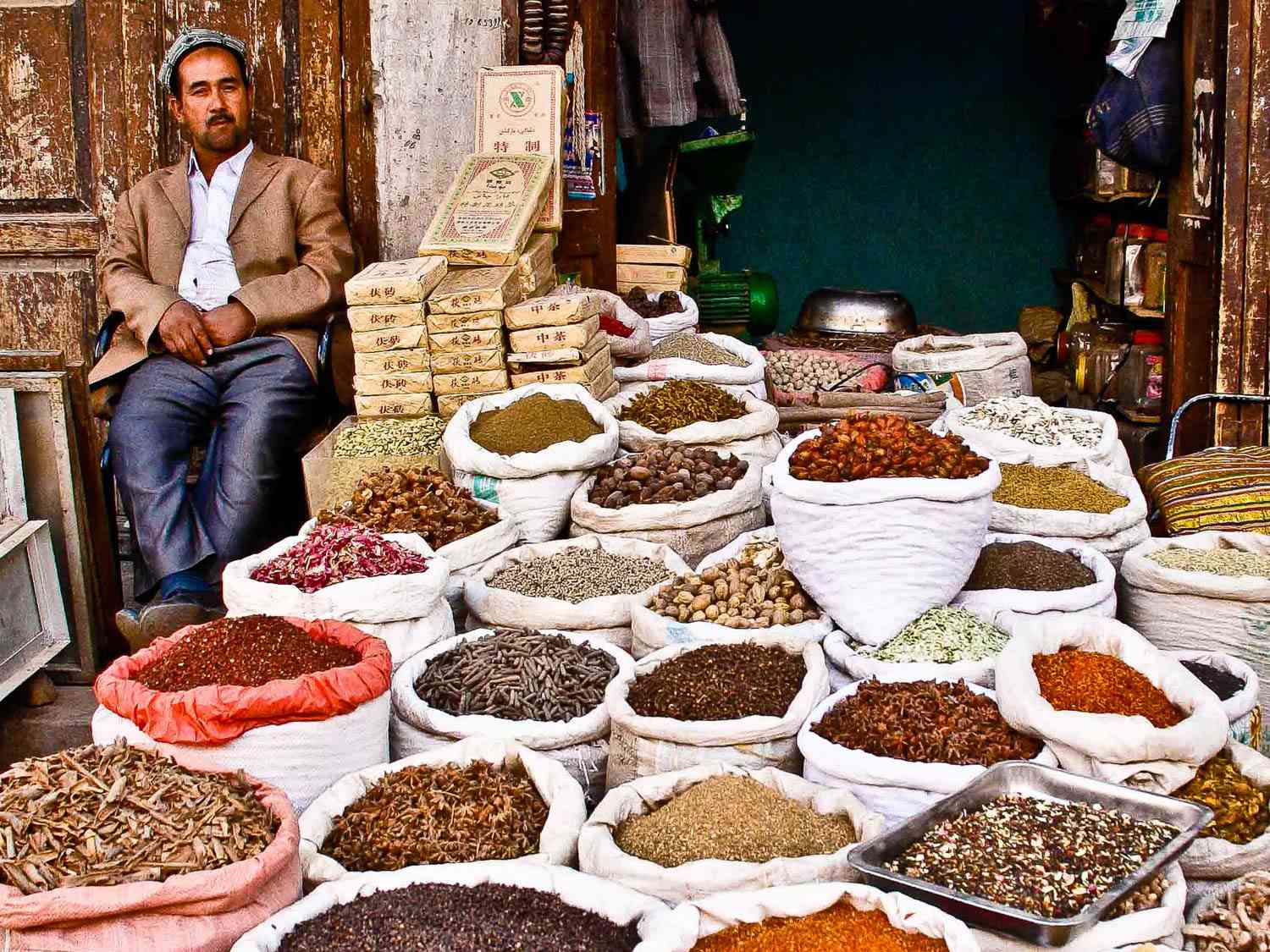 20140629-Kashgar-Spice-Bazaar-FionaReilly.jpg