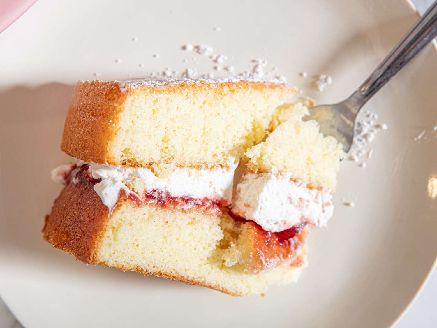 Overhead vie wof cake