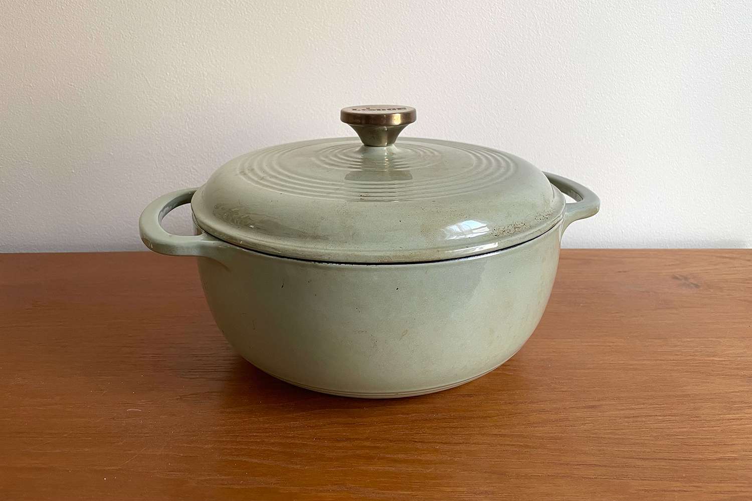 lodge dutch oven on wooden table