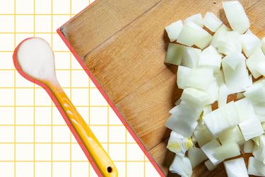 Graphic of baking soda and diced onions