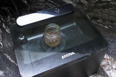 anova chamber sealer infusing coffee beans into sherry 