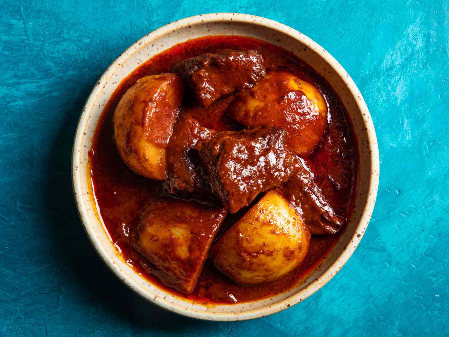 Gaeng Massaman Neua (Thai Massaman Curry with Beef)