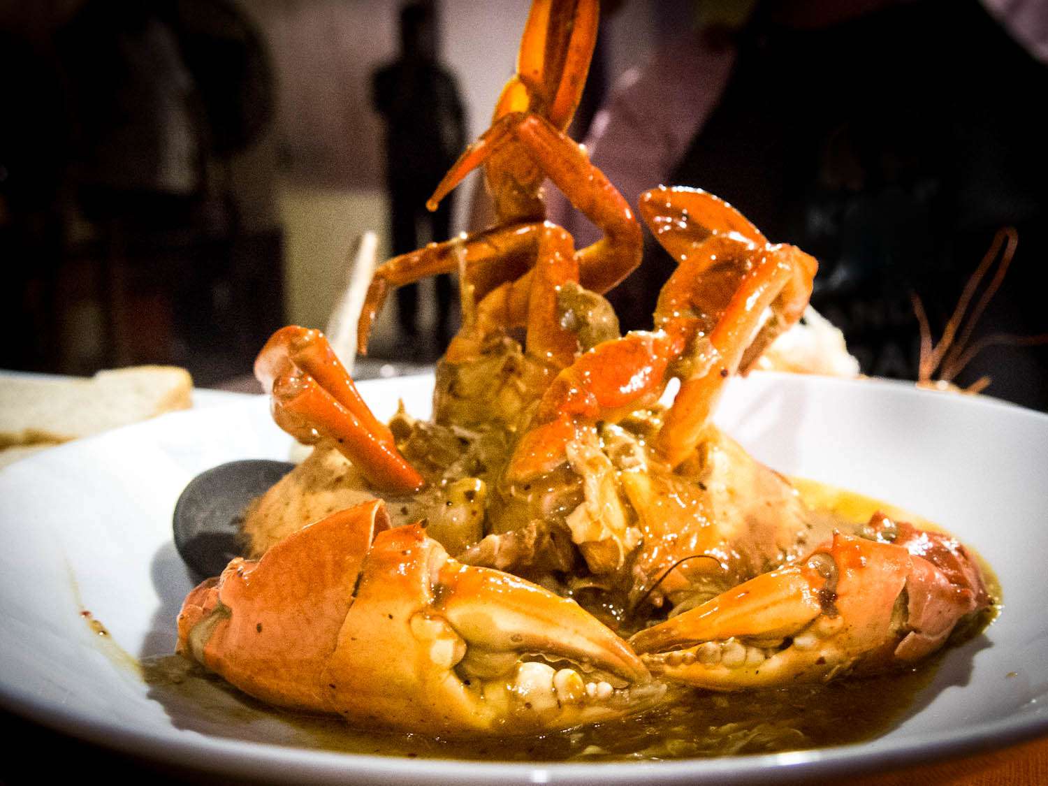 20140802-sri-lankan-food-curry-crab-naomi-tomky.jpg
