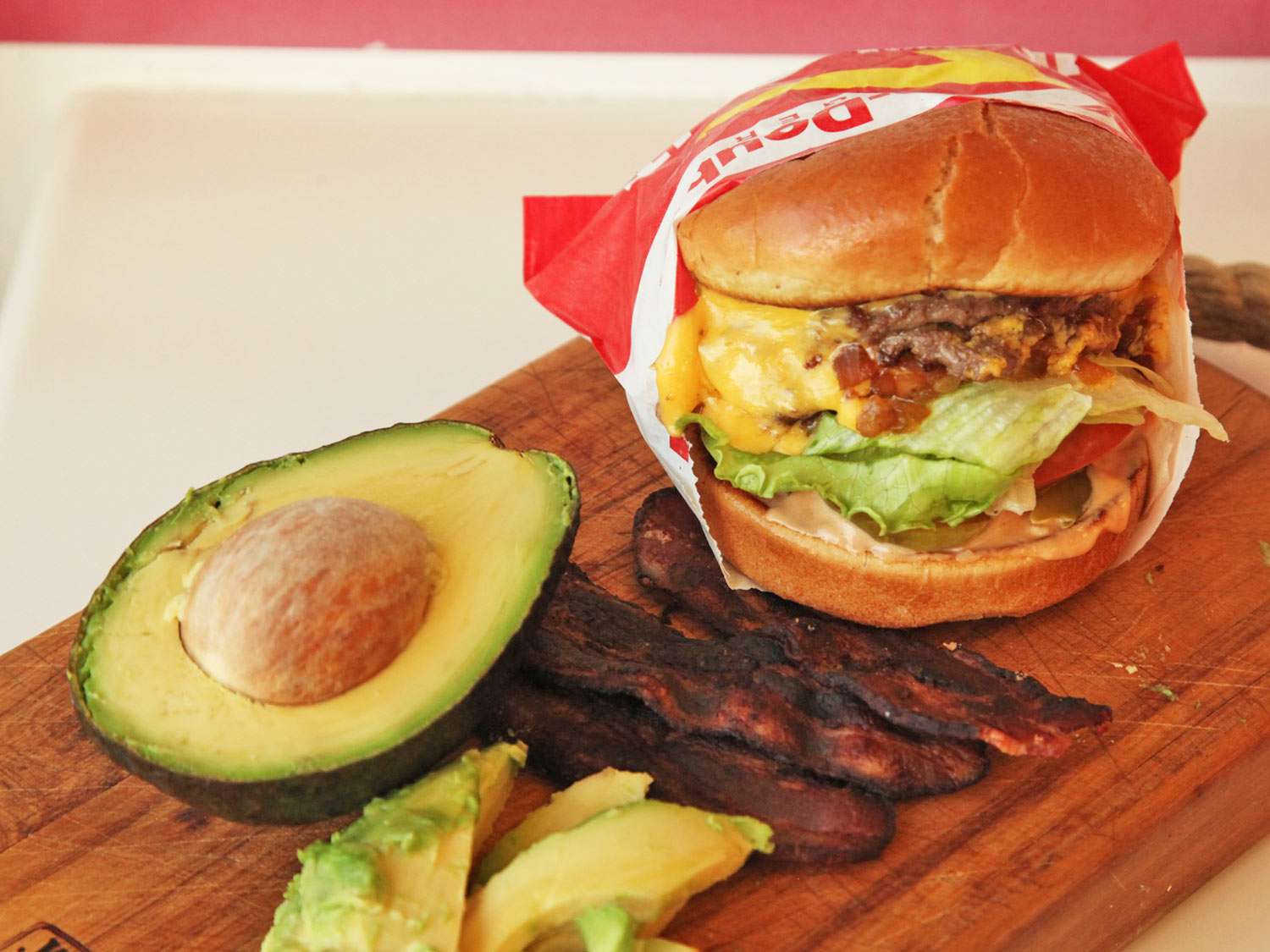 20141007-in-n-out-burger-avocado-bacon-2.jpg