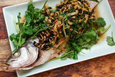 20150213-steamed-fish-fermented-black-beans-garlic-shao-zhong-7.jpg