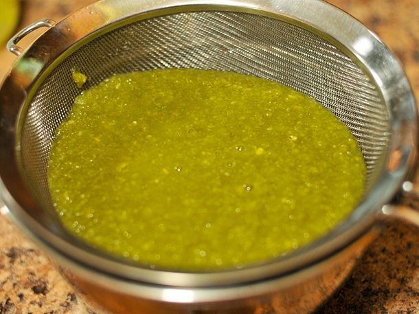 20110212-192585-green-hot-sauce-step-3