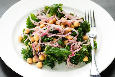 20120121-kale-chickpeas-onions-2.jpg