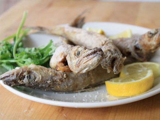20140123-chinese-new-year-whole-fried-fish.jpg