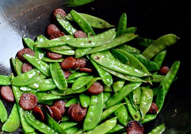 20110217-136932-snow-peas-chinese-sausage.jpg