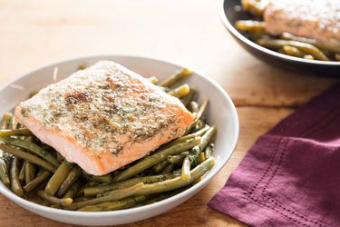 20180726-MHT-broiling-dilly-salmon-side-final-vicky-wasik-12-