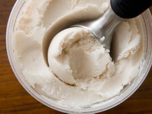 vegan vanilla coconut ice cream