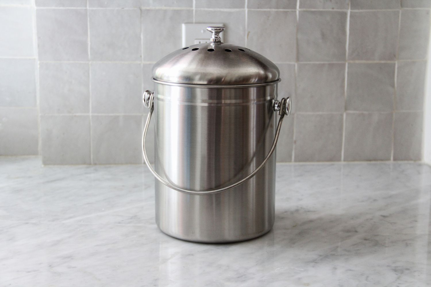 Epica countertop compost bin on a countertop