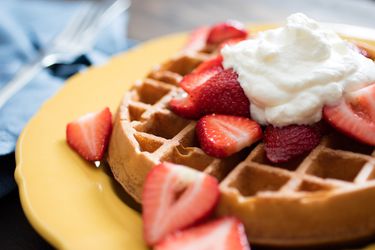 20160329-yeasted-waffles-vicky-wasik-11.jpg