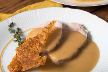 20181022-sous-vide-turkey-breast-crispy-skin-25-liz-clayman