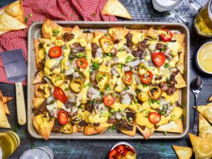 20190113-cheesesteak-nachos-morgan-eisenberg