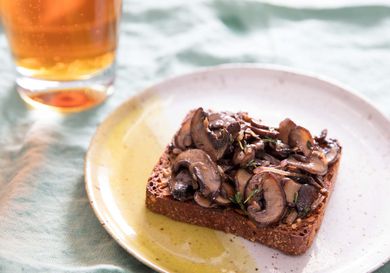 20181127-MHT-beer-pairings-mushroom-toast-vicky-wasik-2