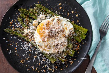 20180405-asparagus-alla-milanese-variations-vicky-wasik-19