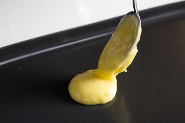 20180525-hand-whisking-vs-blending-mayo-vicky-wasik-8