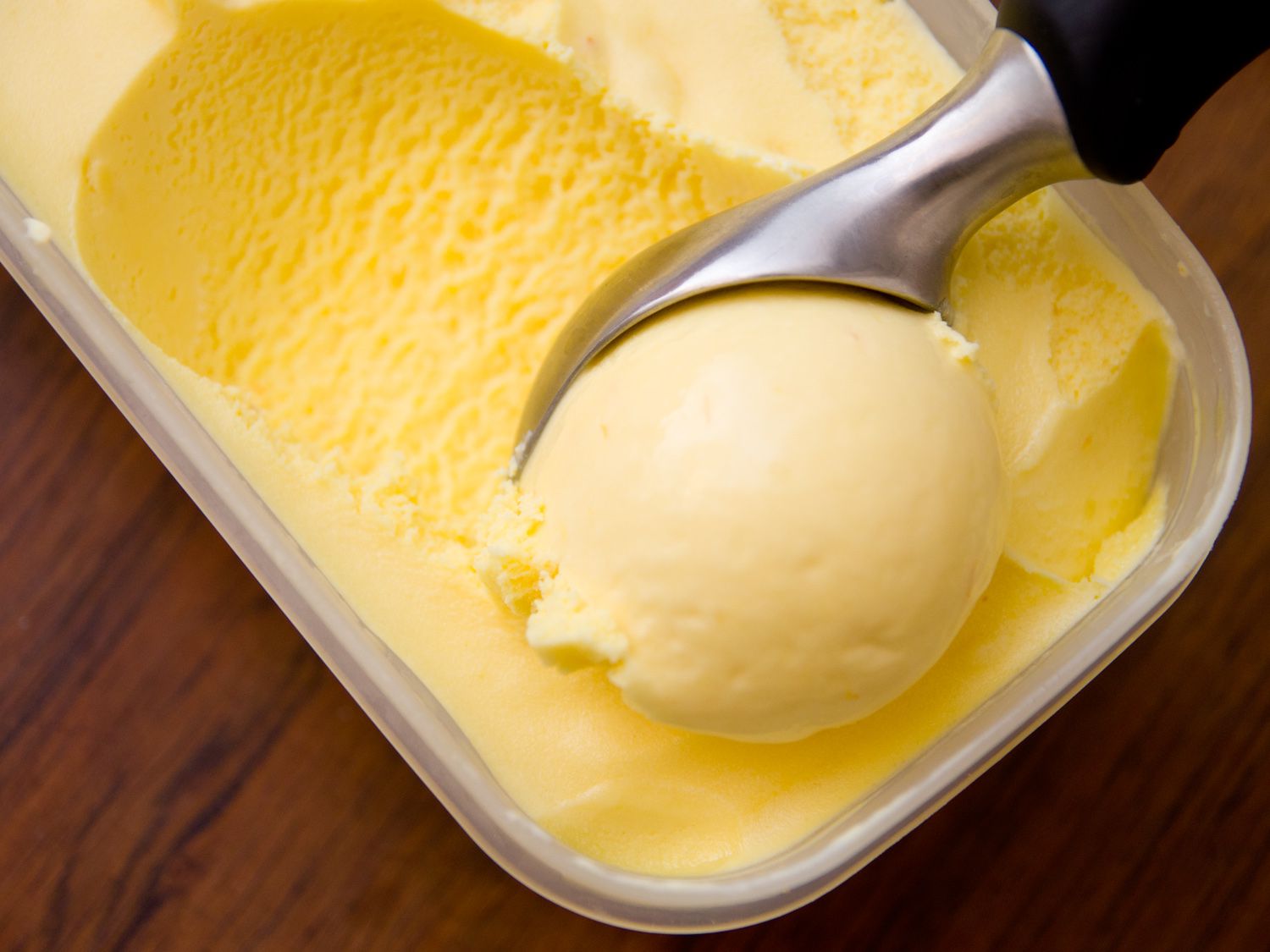 20140128-orange-saffron-honey-ice-cream-thumb-1500xauto-380487.jpg