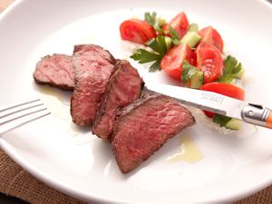 20130611-steak-multiple-flip-tomato-cucumber-salad-recipe-hi-res