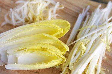 20110203-knife-skills-endive-primary.jpg