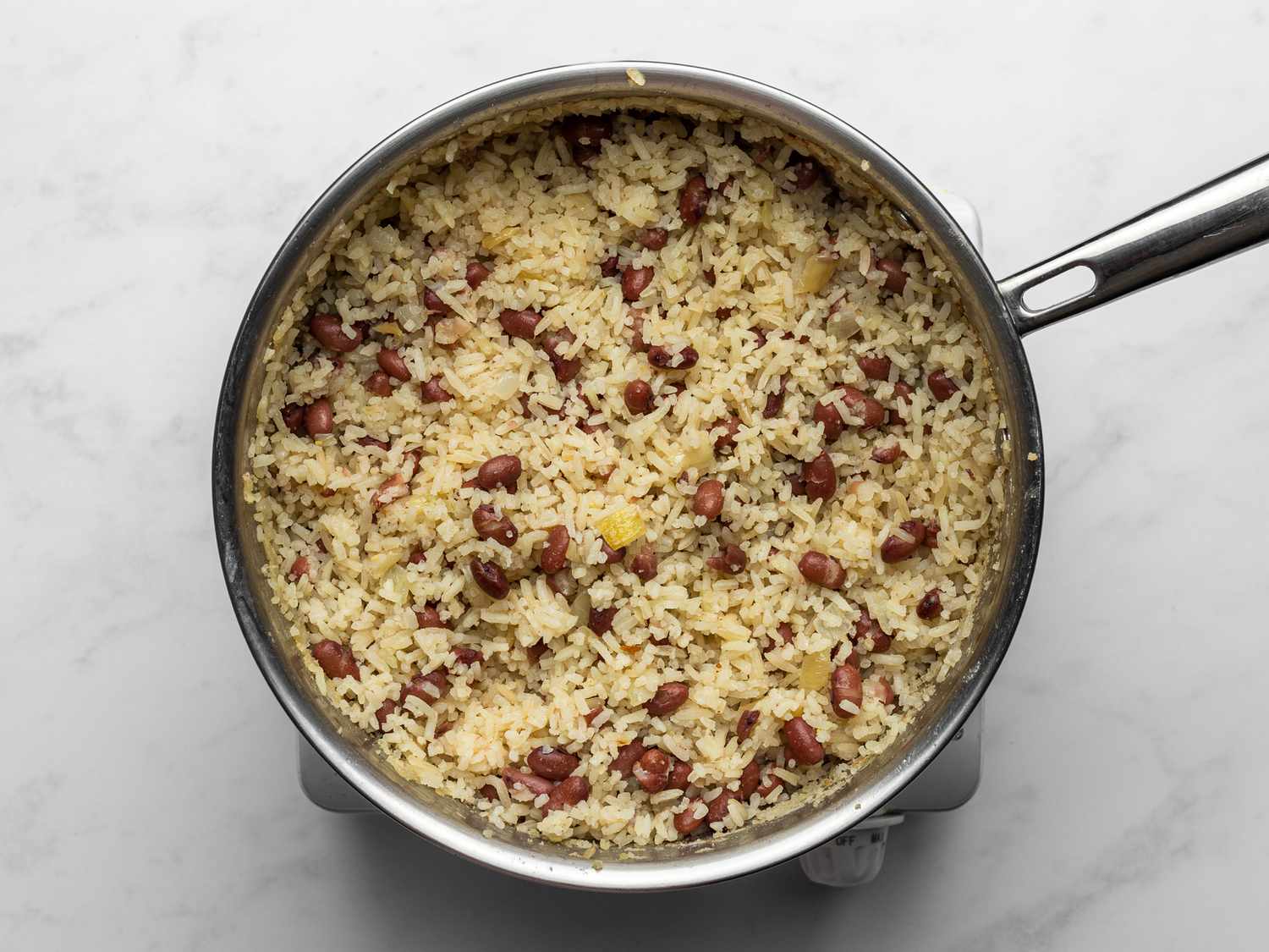 Slightly crispy gallopinto inside large saucepan