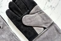 The thumb on the Breeo Fire Pit Glove