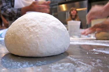 20101025-pizza-dough.jpg