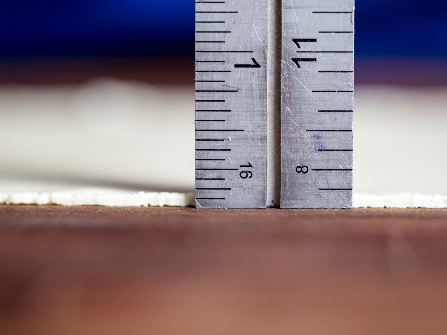 Ruler showing thickness of ramen dough sheet