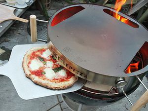 20130926-kettle-pizza-baking-steel-new-06.jpg