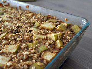 20120210-wakeandbake-bakedapplecinnamonoatmeal.JPG