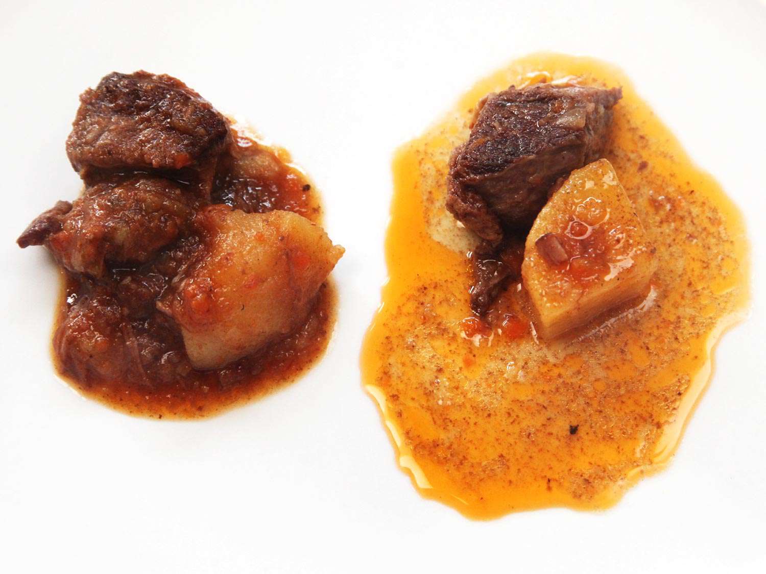 Two scoops of All-American beef stew made with gelatin (left) and no gelatin (right)