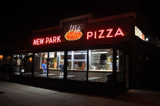 20120628-new-park-pizza-ext.jpg