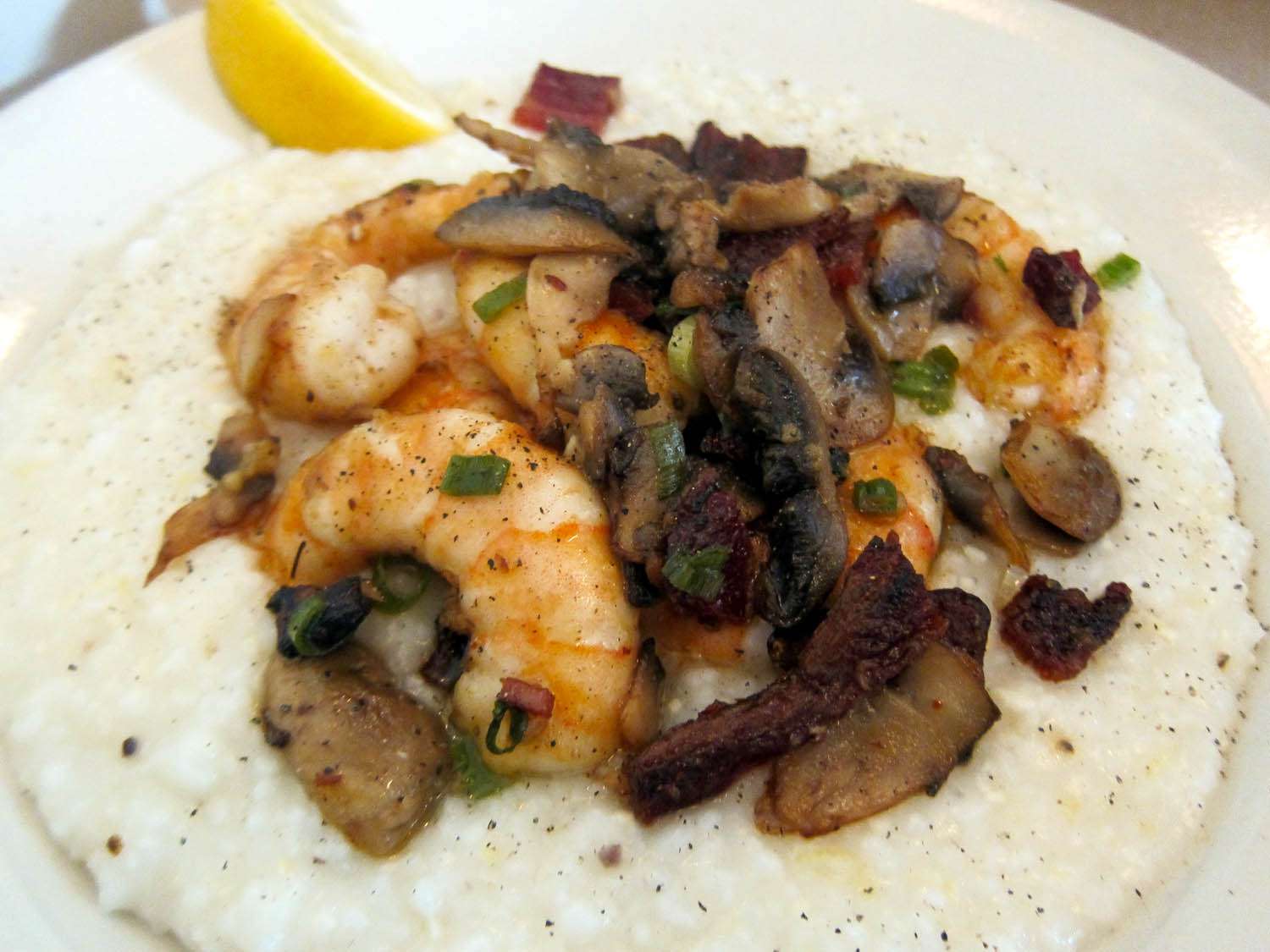 20140808-southern-food-shrimp-grits-hominy-grill-flickr-wally-gobetz.jpg