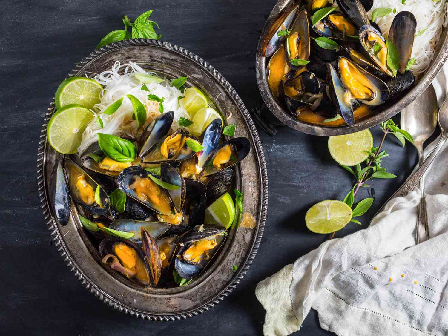 20160723-Mussels-Thai-Red-Curry-Broth-Rice-Noodles-emily-matt-clifton-14.jpg