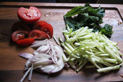 The ingredients for spicy shrimp green apple salad.