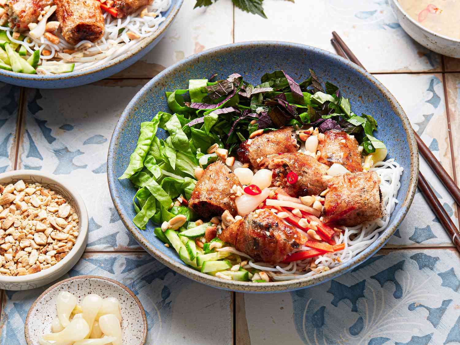 Side view of vermicelli noodle bowls