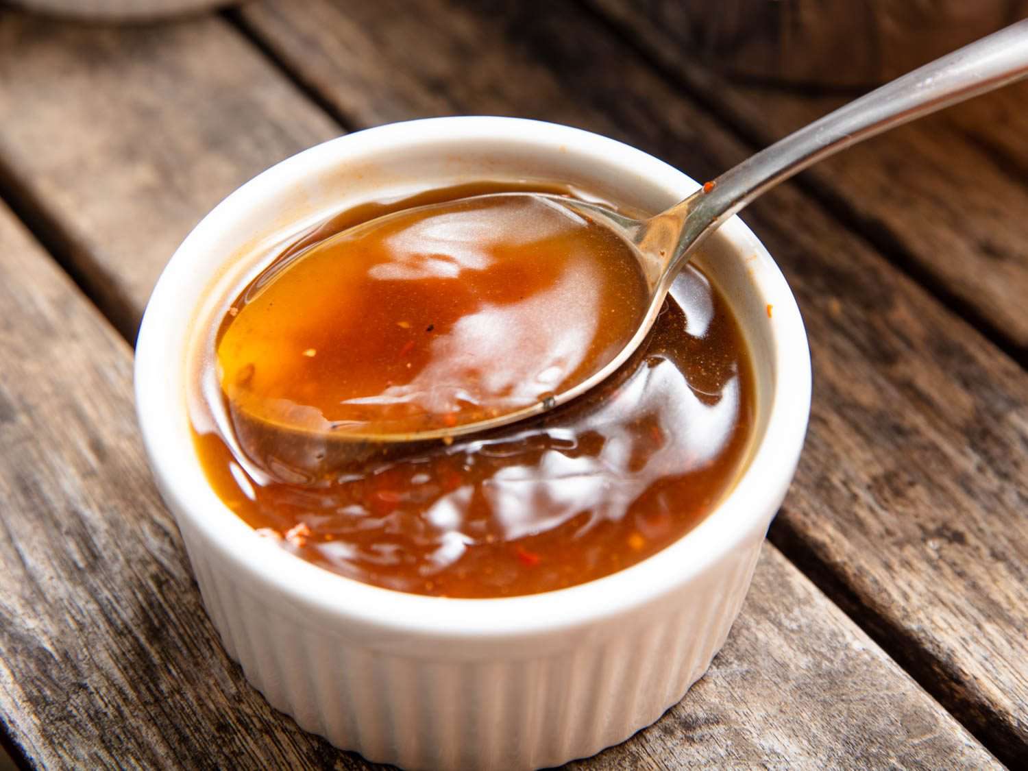 Vinegar-pepper sauce for pulled pork