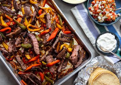 20200106-sheet-pan-skirt-steak-fajitas-vicky-wasik6