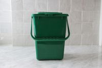 Exaco Eco 2000 kitchen compost pail on a counter