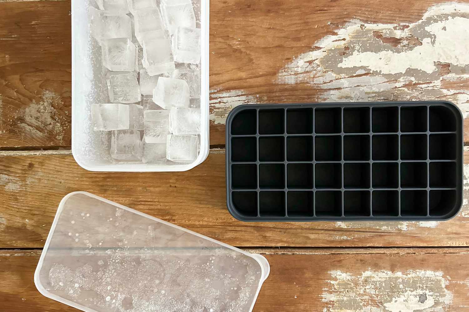 W&P Ice Box Silicone Ice Cube Tray with Lid and Bin